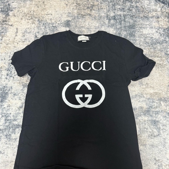Gucci Black Tee with Subtle Logo - Picture 1 of 5